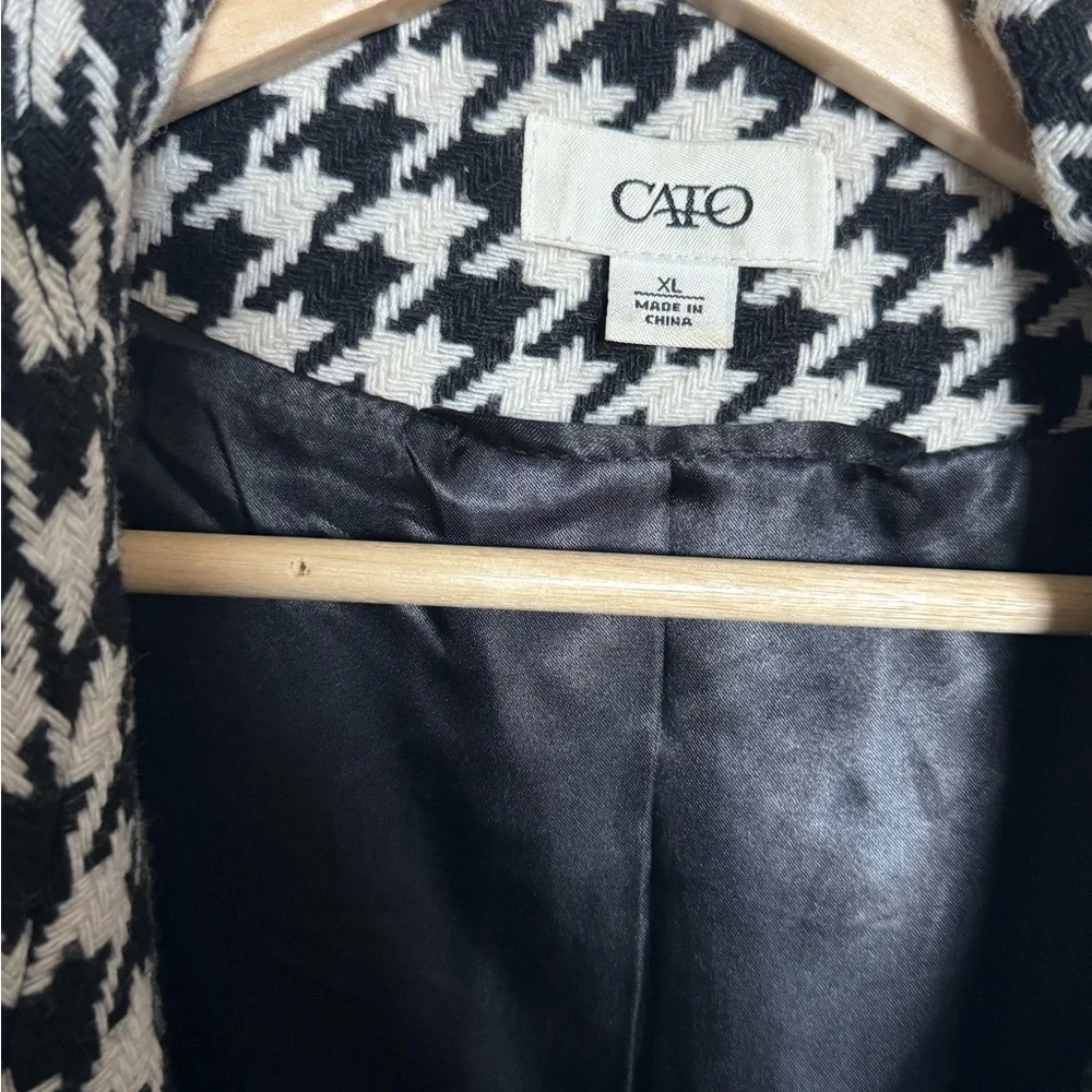 Houndstooth Black and White Coat - Picture 3 of 10